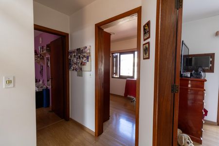 Casa à venda com 160m², 3 quartos e 2 vagasCorredor