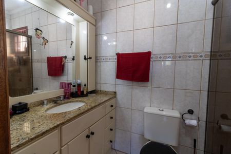 Casa à venda com 160m², 3 quartos e 2 vagasBanheiro da Suíte