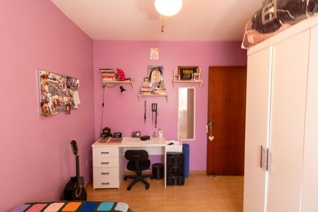 Casa à venda com 160m², 3 quartos e 2 vagasQuarto 2