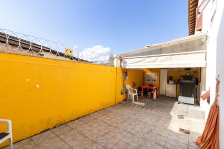Casa à venda com 160m², 3 quartos e 2 vagasQuintal