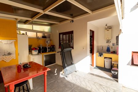 Casa à venda com 160m², 3 quartos e 2 vagasChurrasqueira