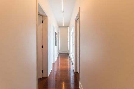 Casa para alugar com 300m², 3 quartos e 4 vagasCorredor