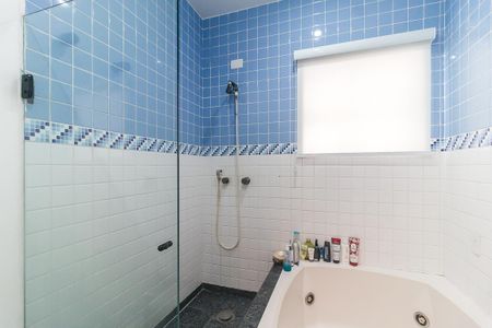 Casa para alugar com 300m², 3 quartos e 4 vagasBanheiro da Suíte 1