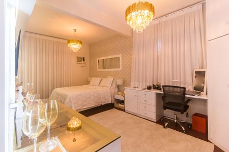 Casa para alugar com 300m², 3 quartos e 4 vagas Suíte 1