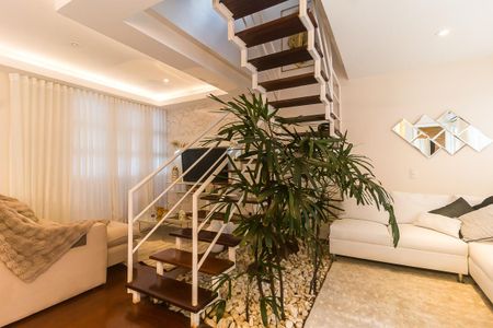 Casa para alugar com 300m², 3 quartos e 4 vagasSala 