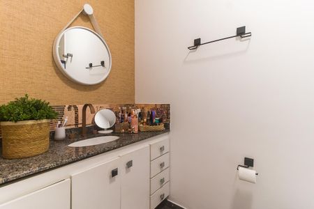 Casa para alugar com 300m², 3 quartos e 4 vagasBanheiro da Suíte 2