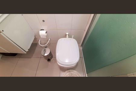 Apartamento à venda com 60m², 2 quartos e 1 vaga Apartamento à venda com 60m², 2 quartos e 1 vagaBanheiro