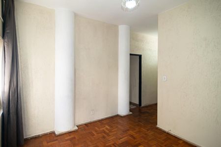 Apartamento à venda com 80m², 2 quartos e sem vagaSala