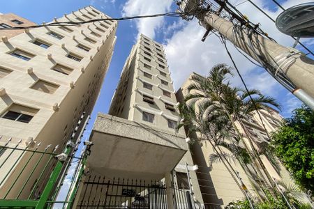 Apartamento à venda com 40m², 1 quarto e sem vaga Apartamento à venda com 40m², 1 quarto e sem vagaFachada