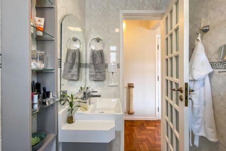 Apartamento à venda com 40m², 1 quarto e sem vaga Apartamento à venda com 40m², 1 quarto e sem vagaBanheiro Social