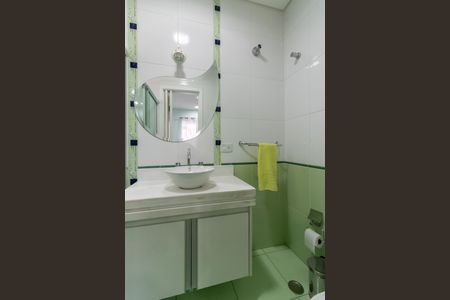 Casa à venda com 430m², 4 quartos e 4 vagasBanheiro da Suíte 3