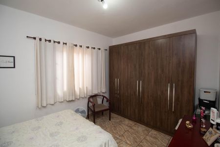 Casa à venda com 100m², 3 quartos e 1 vaga Casa à venda com 100m², 3 quartos e 1 vagaQuarto 1