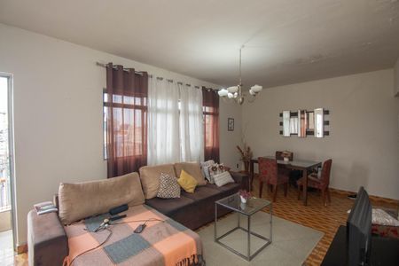 Casa à venda com 100m², 3 quartos e 1 vaga Casa à venda com 100m², 3 quartos e 1 vagaSala