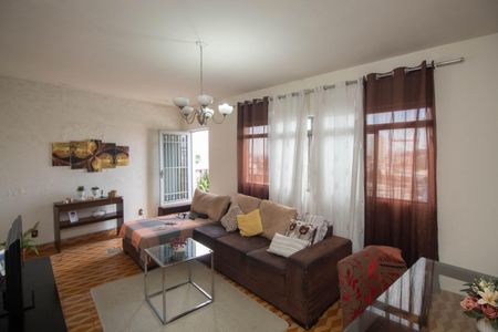 Casa à venda com 100m², 3 quartos e 1 vaga Casa à venda com 100m², 3 quartos e 1 vagaSala