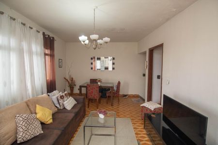 Casa à venda com 100m², 3 quartos e 1 vaga Casa à venda com 100m², 3 quartos e 1 vagaSala