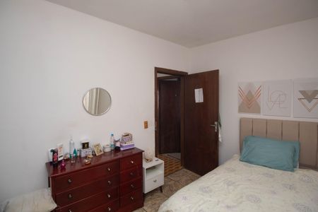 Casa à venda com 100m², 3 quartos e 1 vaga Casa à venda com 100m², 3 quartos e 1 vagaQuarto 1