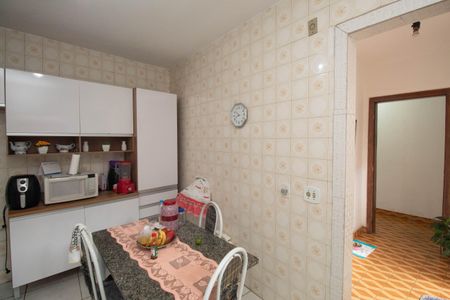 Casa à venda com 100m², 3 quartos e 1 vaga Casa à venda com 100m², 3 quartos e 1 vagaCozinha