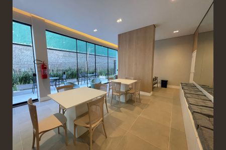 Apartamento à venda com 37m², 2 quartos e sem vagaÁrea comum - Salão de festas