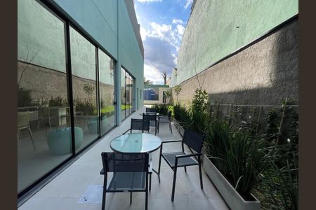 Apartamento à venda com 37m², 2 quartos e sem vagaÁrea comum