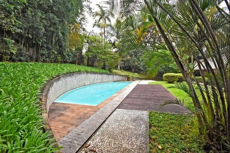 Casa à venda com 976m², 4 quartos e 5 vagas