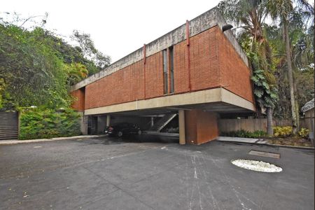Casa à venda com 976m², 4 quartos e 5 vagas