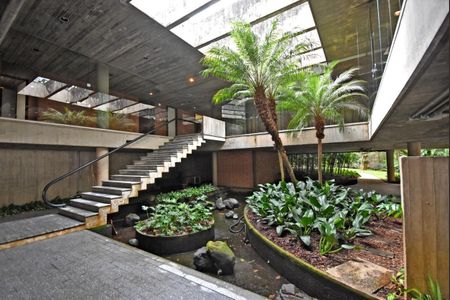 Casa à venda com 976m², 4 quartos e 5 vagas