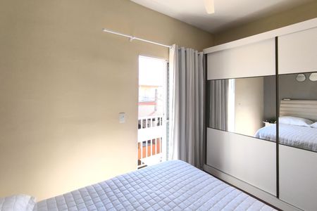 Casa de condomínio à venda com 130m², 3 quartos e 2 vagas Casa de condomínio à venda com 130m², 3 quartos e 2 vagasQuarto