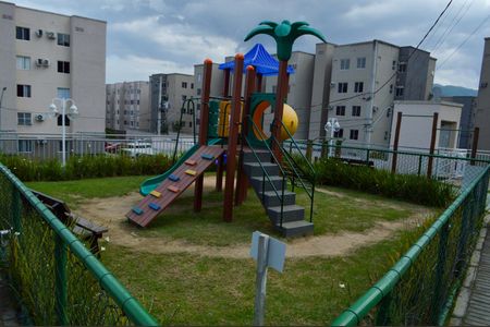 Apartamento para alugar com 45m², 2 quartos e 1 vaga Apartamento para alugar com 45m², 2 quartos e 1 vagaÁrea comum - Playground
