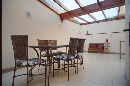 Casa à venda com 200m², 3 quartos e 2 vagasEspaço Gourmet