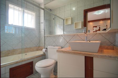 Casa à venda com 200m², 3 quartos e 2 vagasBanheiro da Suíte