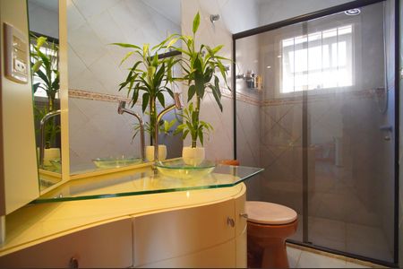 Casa à venda com 200m², 3 quartos e 2 vagasBanheiro