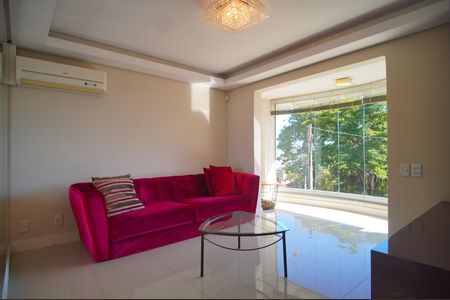 Casa à venda com 200m², 3 quartos e 2 vagasSala