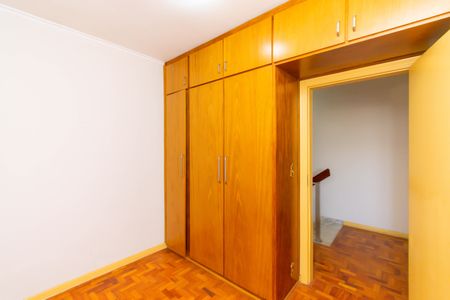 Casa à venda com 330m², 3 quartos e 2 vagas Casa à venda com 330m², 3 quartos e 2 vagasQuarto 2