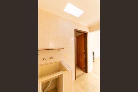 Casa à venda com 330m², 3 quartos e 2 vagas Casa à venda com 330m², 3 quartos e 2 vagasÁrea de Serviço