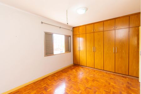 Casa à venda com 330m², 3 quartos e 2 vagas Casa à venda com 330m², 3 quartos e 2 vagasSuíte