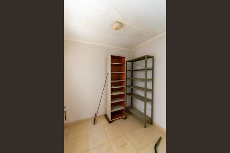 Casa à venda com 330m², 3 quartos e 2 vagas Casa à venda com 330m², 3 quartos e 2 vagasQuarto de Serviço