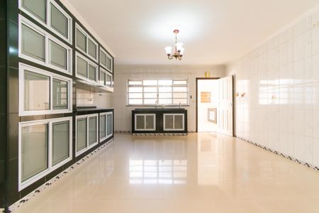 Casa à venda com 330m², 3 quartos e 2 vagas Casa à venda com 330m², 3 quartos e 2 vagasCozinha