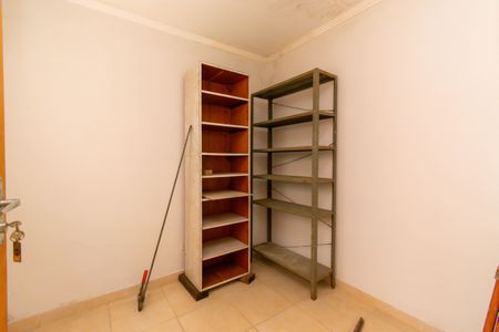 Casa à venda com 330m², 3 quartos e 2 vagas Casa à venda com 330m², 3 quartos e 2 vagasQuarto de Serviço