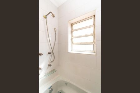 Casa à venda com 330m², 3 quartos e 2 vagas Casa à venda com 330m², 3 quartos e 2 vagasBanheiro da Suíte