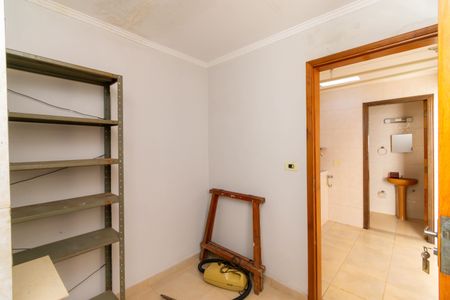 Casa à venda com 330m², 3 quartos e 2 vagas Casa à venda com 330m², 3 quartos e 2 vagasQuarto de Serviço