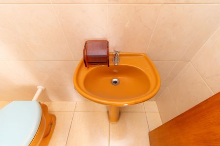 Casa à venda com 330m², 3 quartos e 2 vagas Casa à venda com 330m², 3 quartos e 2 vagasBanheiro de Serviço