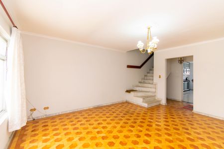 Casa à venda com 330m², 3 quartos e 2 vagas Casa à venda com 330m², 3 quartos e 2 vagasSala