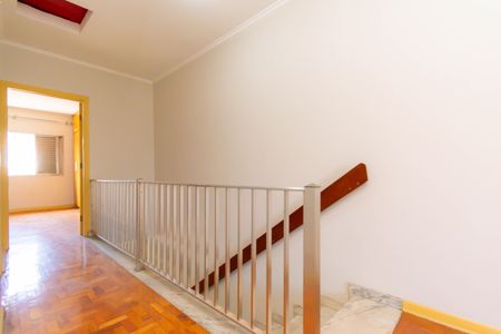 Casa à venda com 330m², 3 quartos e 2 vagas Casa à venda com 330m², 3 quartos e 2 vagasHall dos Quartos