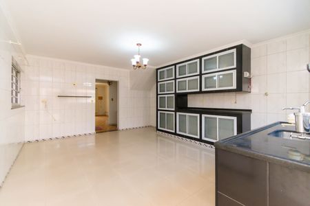 Casa à venda com 330m², 3 quartos e 2 vagas Casa à venda com 330m², 3 quartos e 2 vagasCozinha