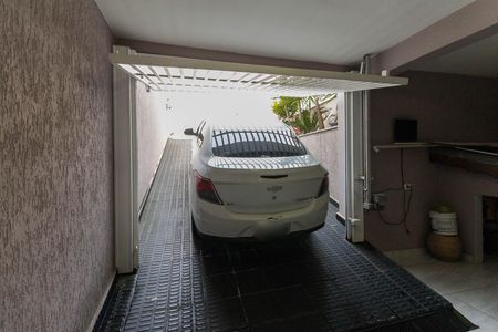 Casa à venda com 600m², 5 quartos e 6 vagas Casa à venda com 600m², 5 quartos e 6 vagasGaragem