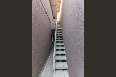 Casa à venda com 600m², 5 quartos e 6 vagas Casa à venda com 600m², 5 quartos e 6 vagasEscada Externa
