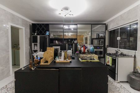 Casa à venda com 600m², 5 quartos e 6 vagas Casa à venda com 600m², 5 quartos e 6 vagasCozinha 1
