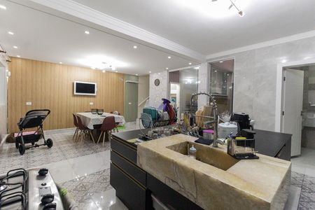 Casa à venda com 600m², 5 quartos e 6 vagas Casa à venda com 600m², 5 quartos e 6 vagasCozinha 1