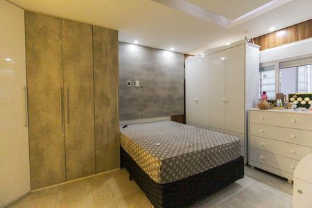 Casa à venda com 600m², 5 quartos e 6 vagas Casa à venda com 600m², 5 quartos e 6 vagasSuíte 2