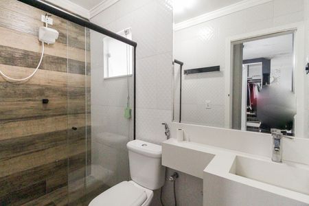 Casa à venda com 600m², 5 quartos e 6 vagas Casa à venda com 600m², 5 quartos e 6 vagasBanheiro da Suíte 4